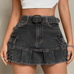 Very cute short skirt, no use.